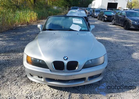 1998 BMW Z3 1.9 z USA, uszkodzony, nr VIN 4USCH7332WLD16671